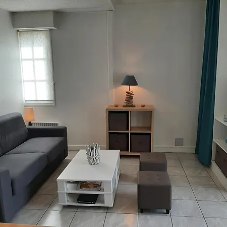 Patio Charmante, 2 Pas Des Plages, Terrasse, Parking, Piste Cyclable