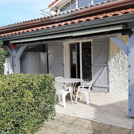 Patio Charmante, 2 Pas Des Plages, Terrasse, Parking, Piste Cyclable